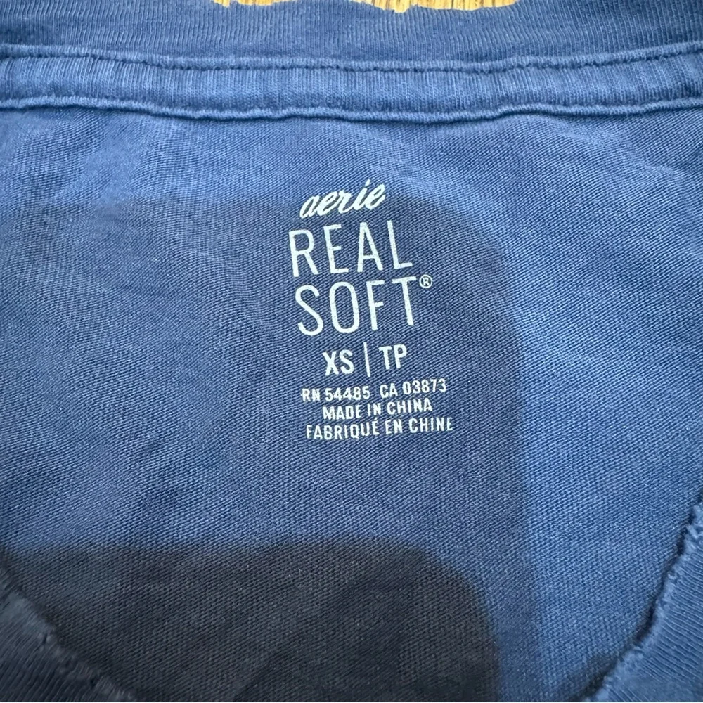 Aerie Navy Blue Graphic T-Shirt - Picture 2 of 2